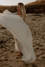 ILLOURA GOWN - HONEY