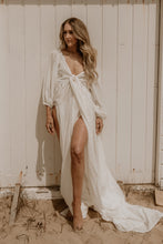 ILLOURA GOWN - WHITE