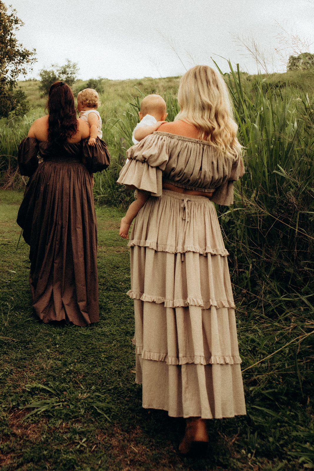 Co & Ry Lennie cotton oatmeal set for motherhood session photoshoot