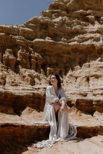 ILLOURA GOWN | CHAMPAGNE SATIN